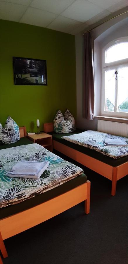 Gasthof Zum Alten Schulmeister Harra Екстер'єр фото
